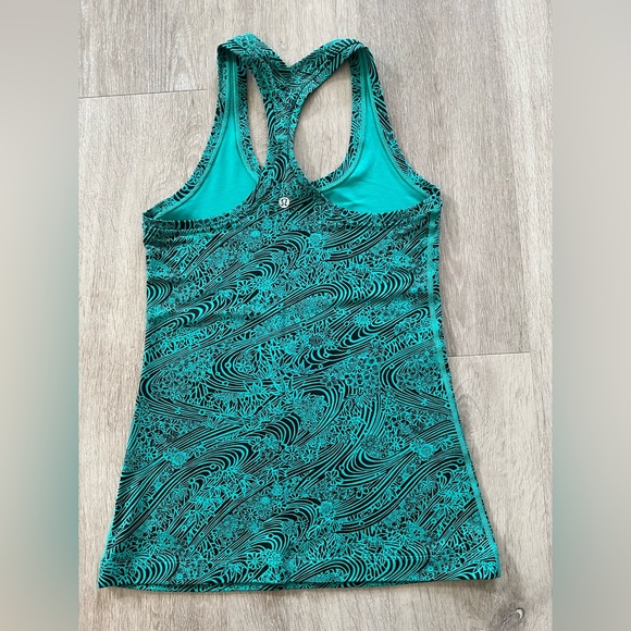 Lululemon razorback tank top - Picture 2 of 2